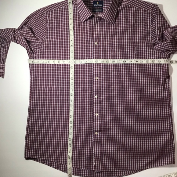 Stafford Men's Maroon Checked Long Sleeve Button Down Shirt Size 17.5. (34-35) - Picture 6 of 9